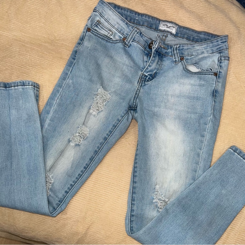 Gogo Skinny Jeans Light Blue Distressed Women's Jeans size 3 / 26